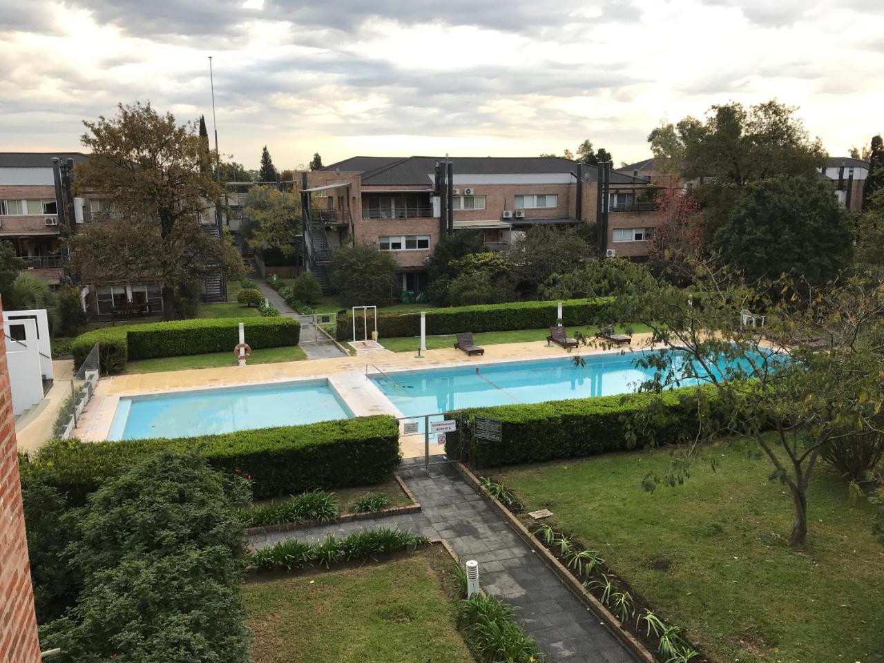 Hermoso Apartamento En Country Hosp Univ Austral Pilar  Exterior photo